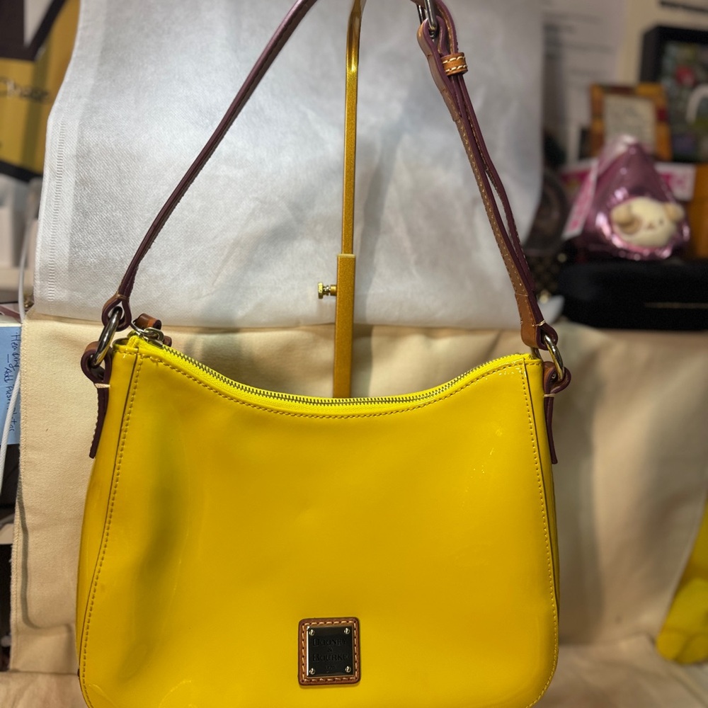Dooney & Bourke Yellow Patent Leather Shoulder Bag Brown purple strap Kiley - Picture 2 of 16